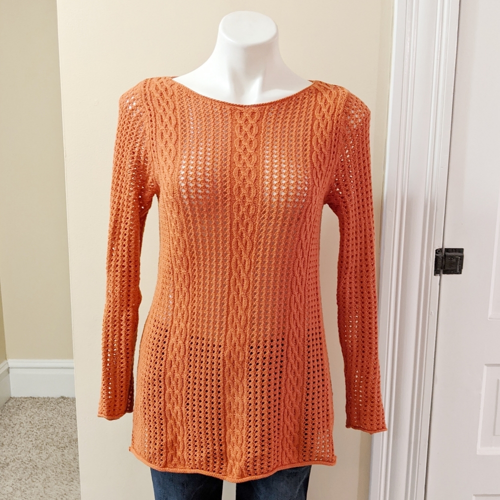 💘 Jeanne Peirre light knit burnt orange sweater.